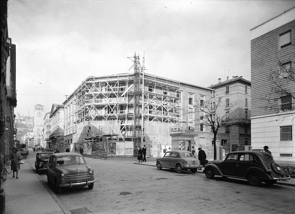 Impalcature In Città · Historify