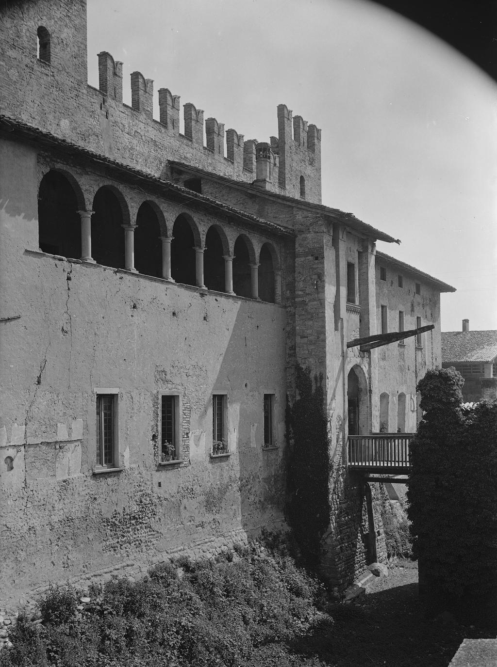 Castello Malpaga · Historify