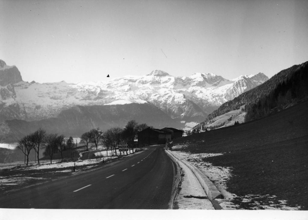 Presolana Nord E Monte Ferrante Dalla Strada Per Schilpario · Historify