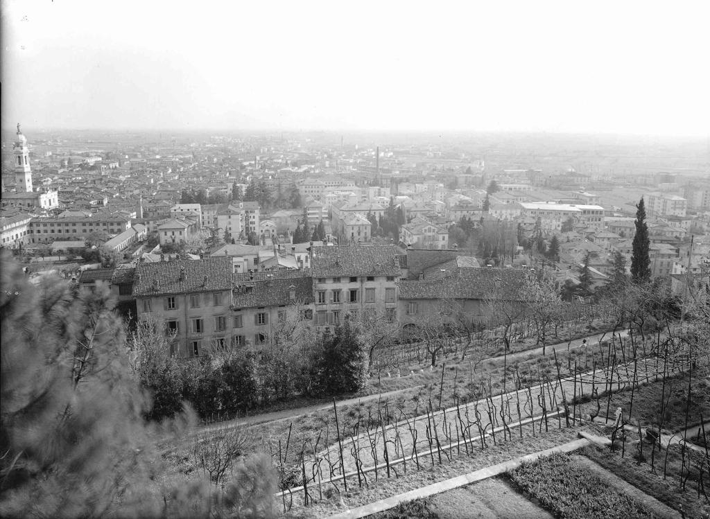 Centro Urbano Dall'Alto · Historify