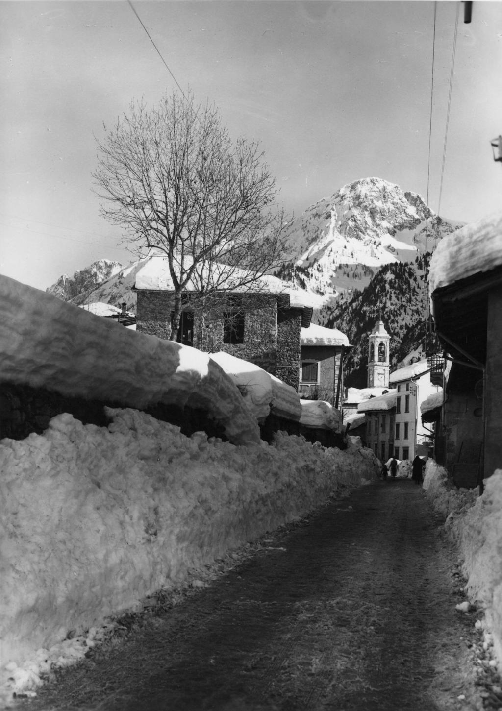 Strade Innevate · Historify