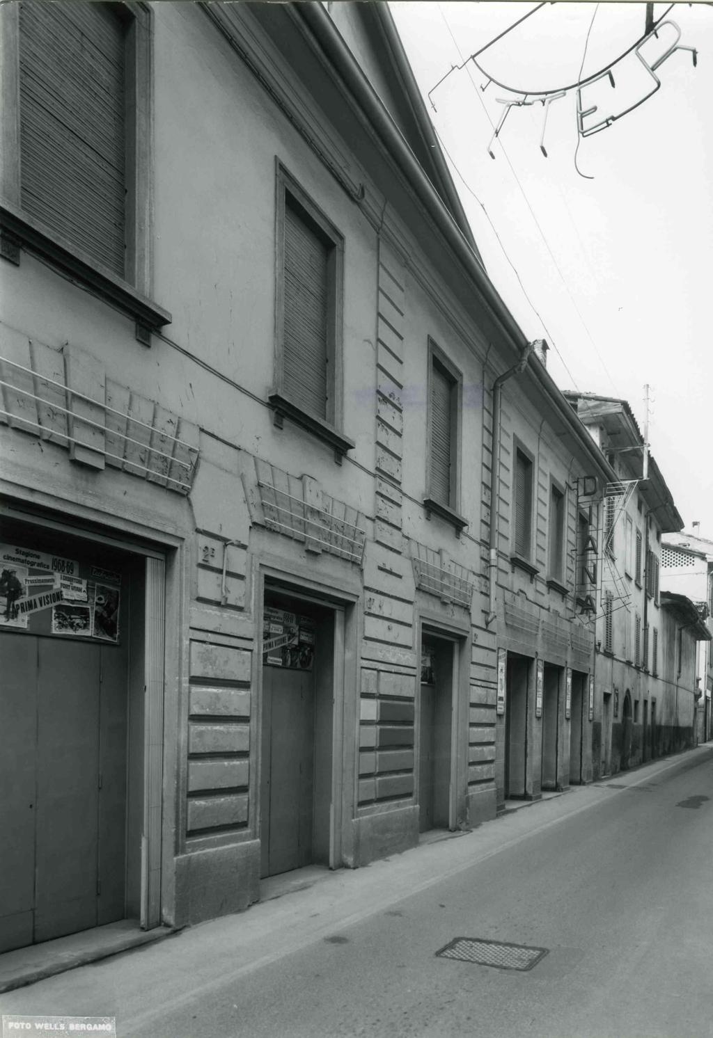 Cinema Diana · Historify