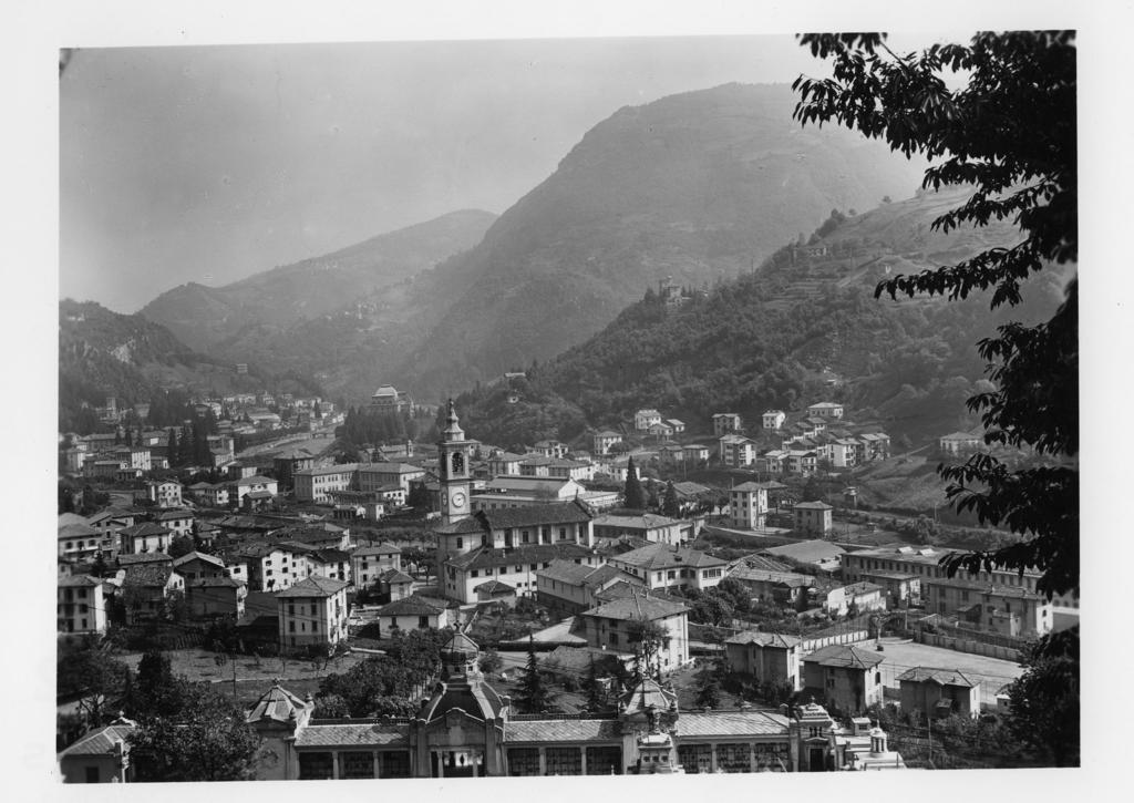 Vista su San Pellegrino Terme · Historify