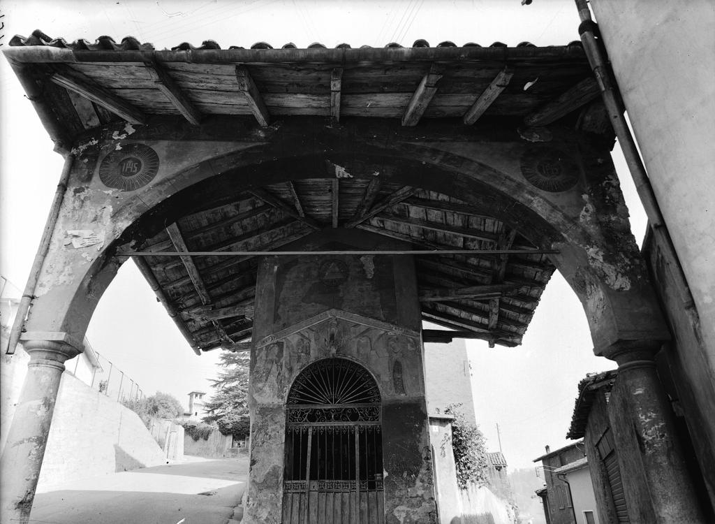 Porticato · Historify