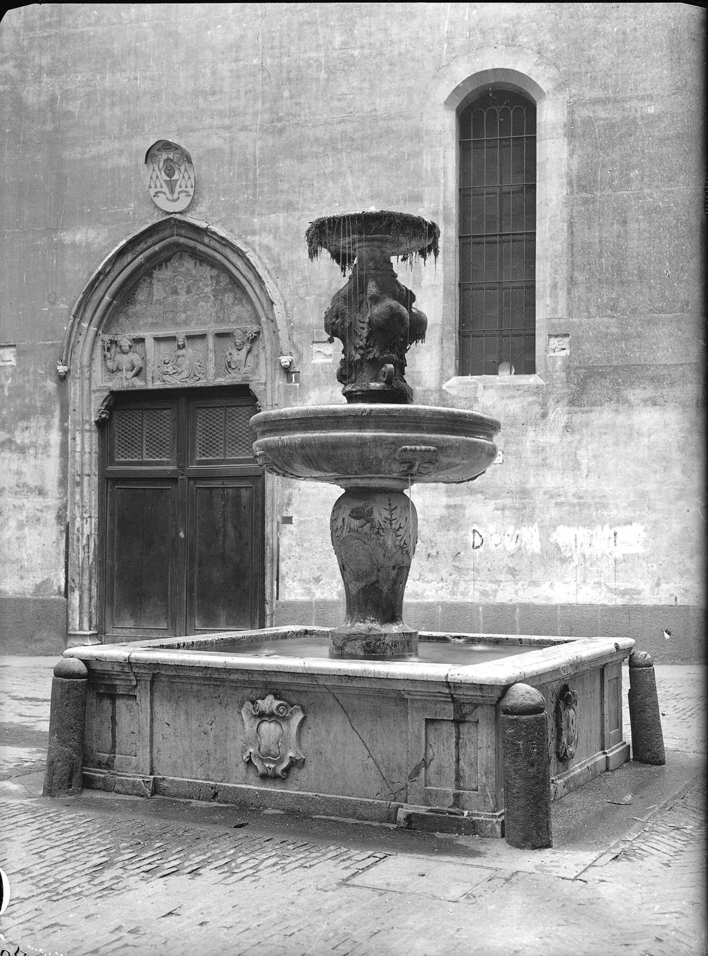 Fontana Di San Pancrazio · Historify