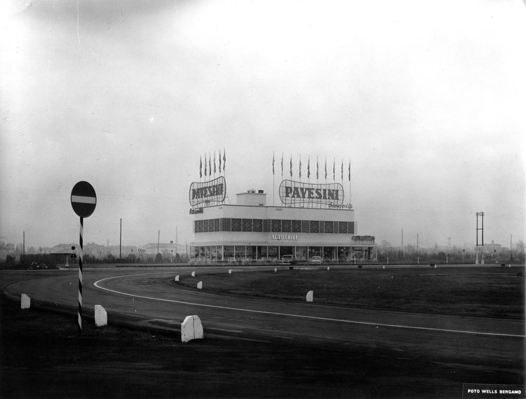 Vista dall'autostrada · Historify