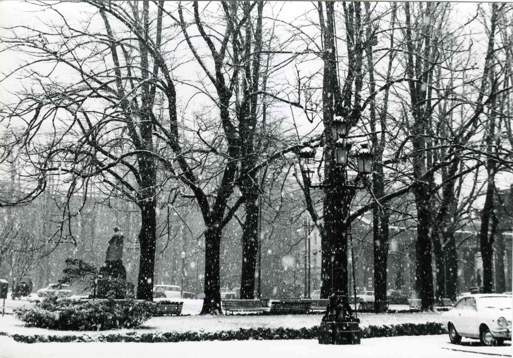 Bergamo Sotto La Neve · Historify