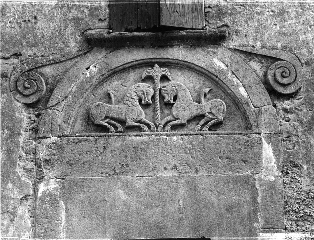 Particolare Della Chiesa Di San Fermo E Rustico A Grignano A Brembate · Historify
