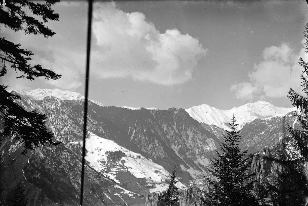 Montagne Innevate · Historify