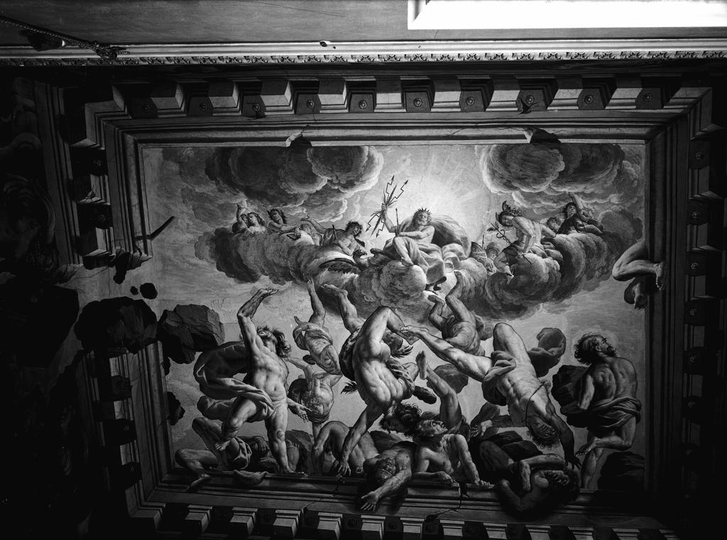 Sala dei giganti, Casa Moroni · Historify