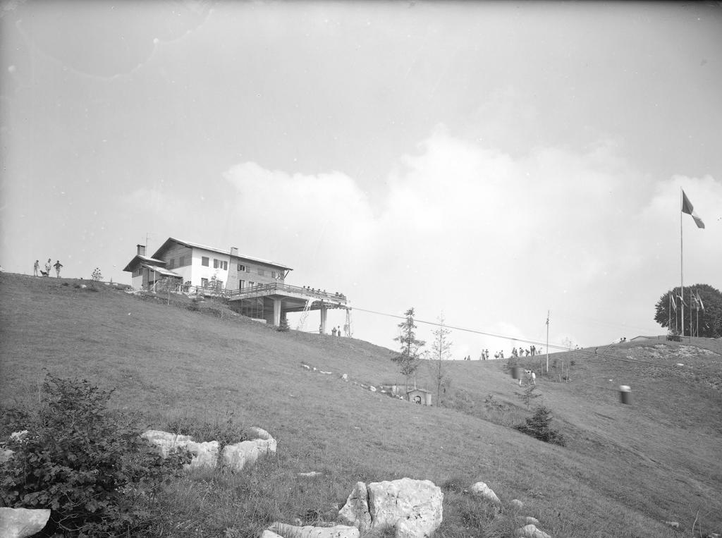 Stazione di arrivo della bidonvia al Monte Poieto · Historify