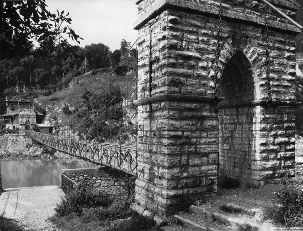 Ponte Ad Ubiale · Historify