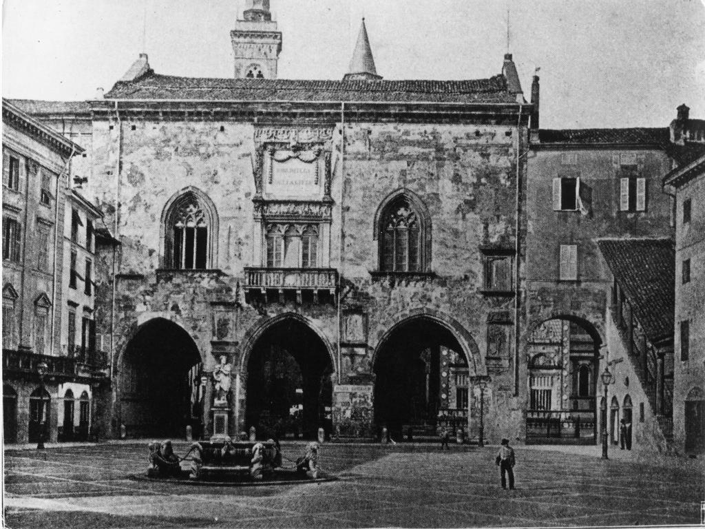 Viaggio nel tempo, Palazzo della Ragione · Historify