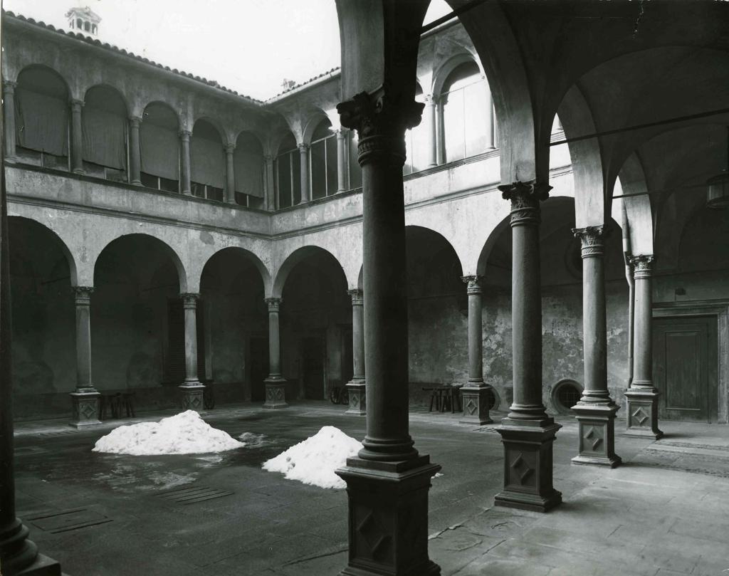 Cortile Casa Dei Tasso · Historify