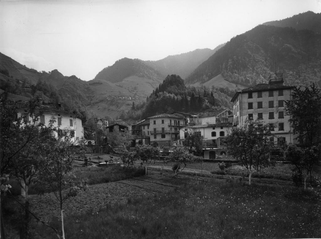 Paese Piazzolo · Historify