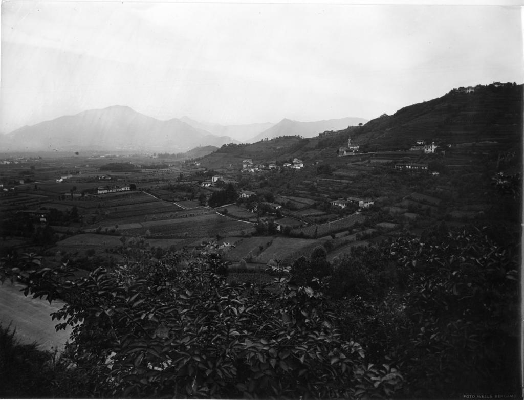 Sguardo sui colli · Historify