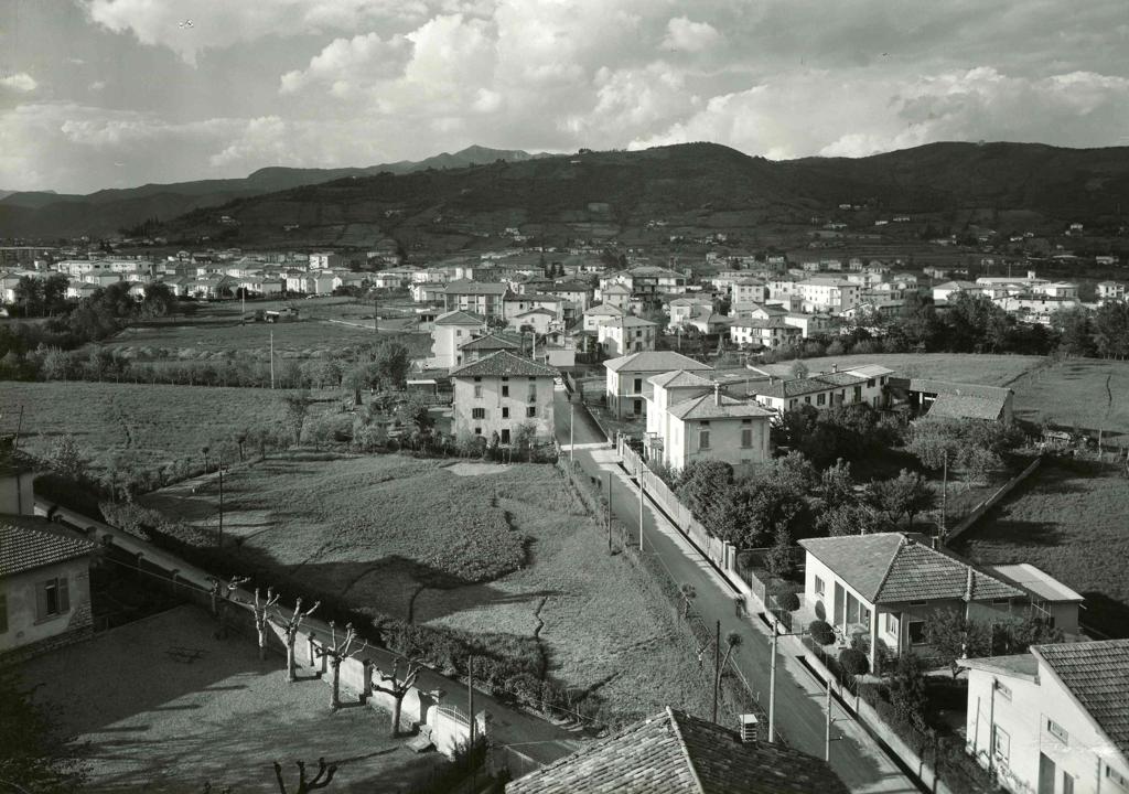 Colli In Lontananza · Historify