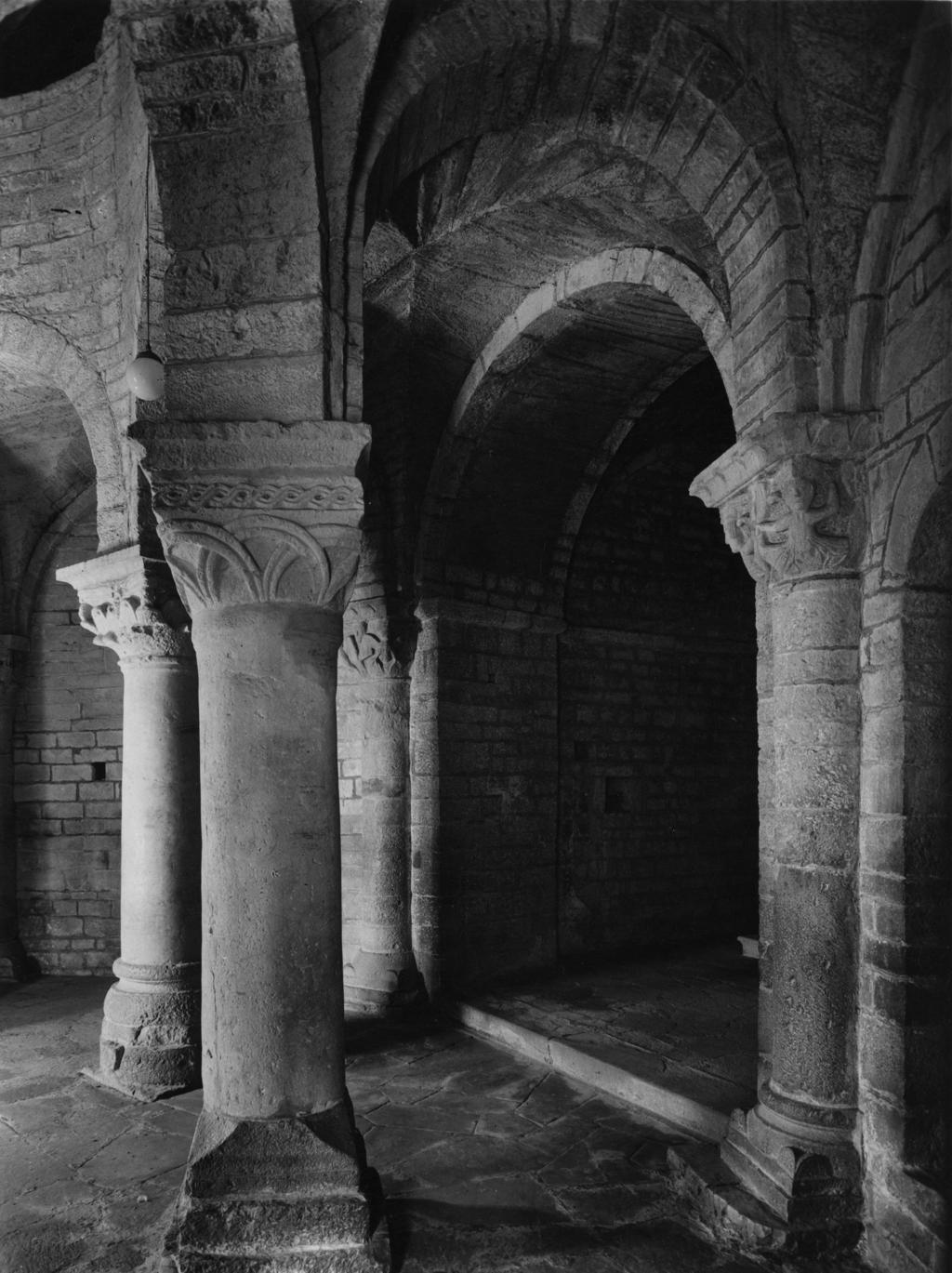 Particolare Della Rotonda Di San Tomè Di Almenno San Bartolomeo · Historify
