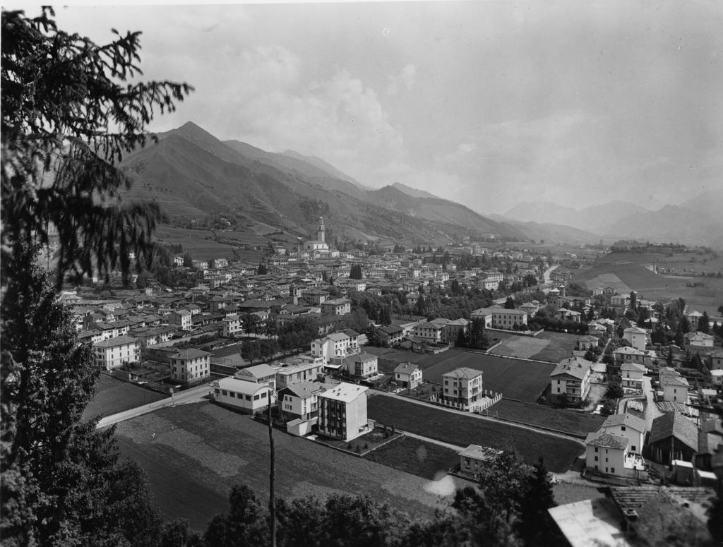 Vista su Clusone · Historify