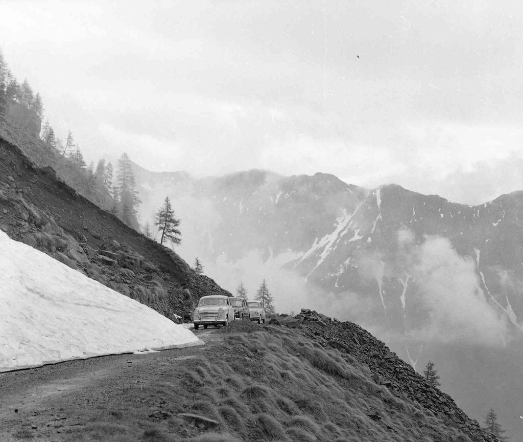 Viaggiando In Montagna · Historify