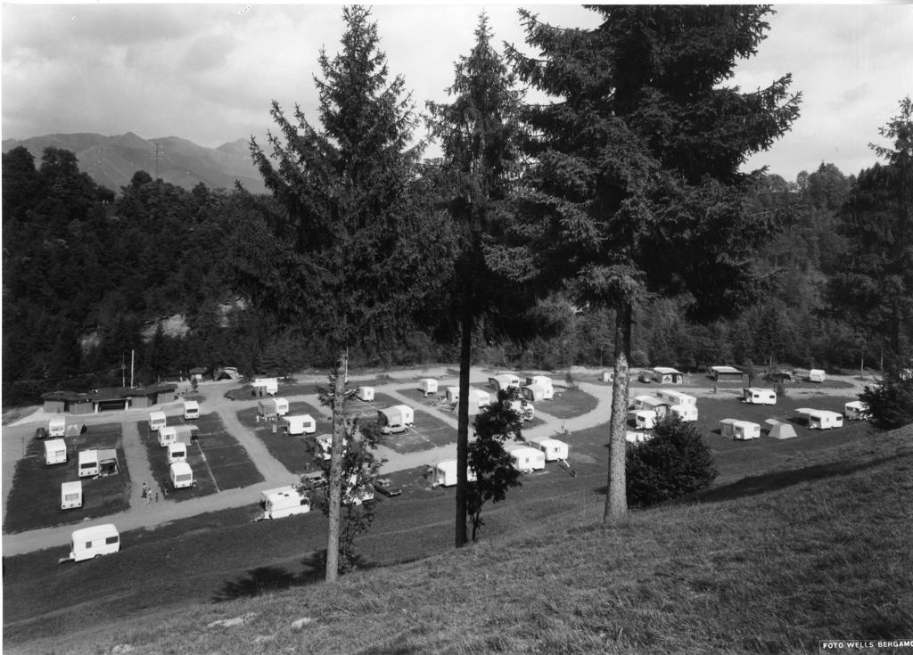 Campeggio a Clusone · Historify