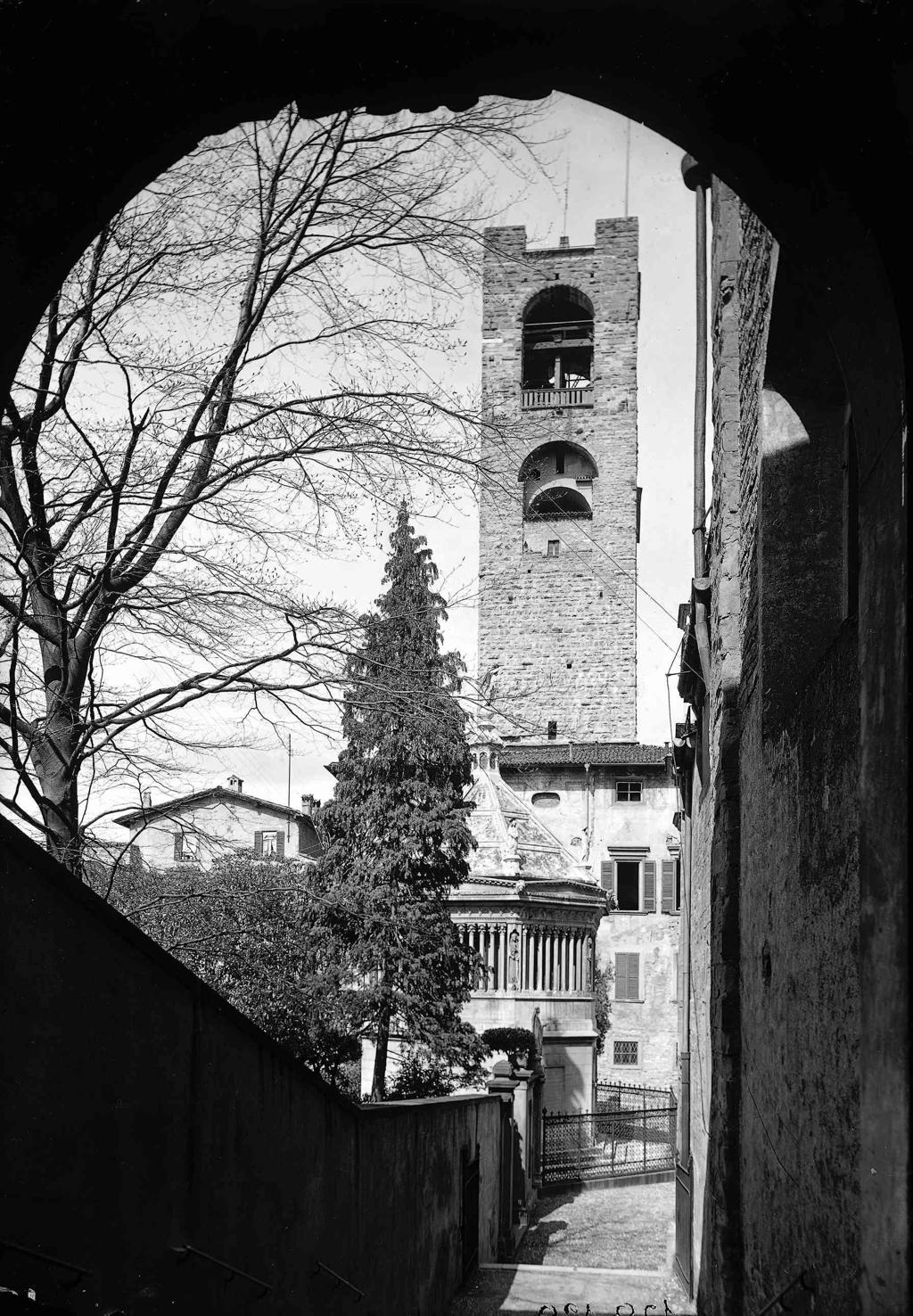 Campanile · Historify