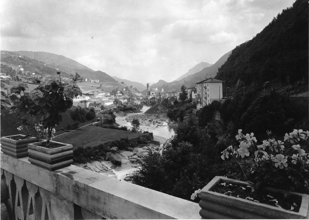 Vista Dal Terrazzo · Historify