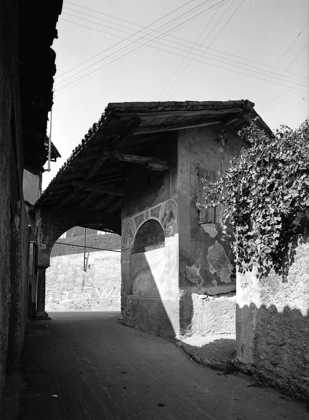 Porticato · Historify