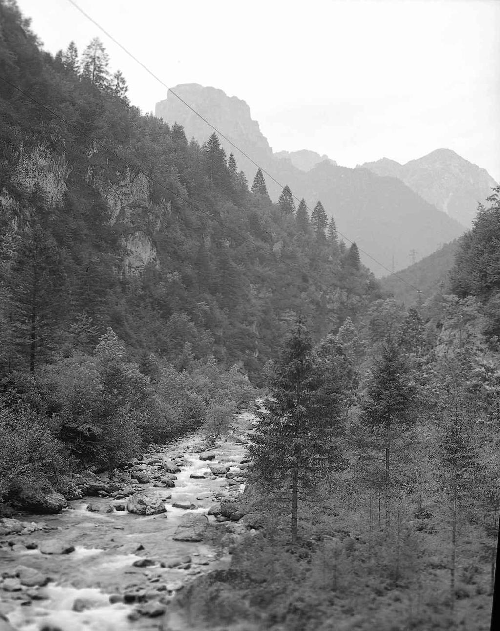 Fiume Che Scorre · Historify