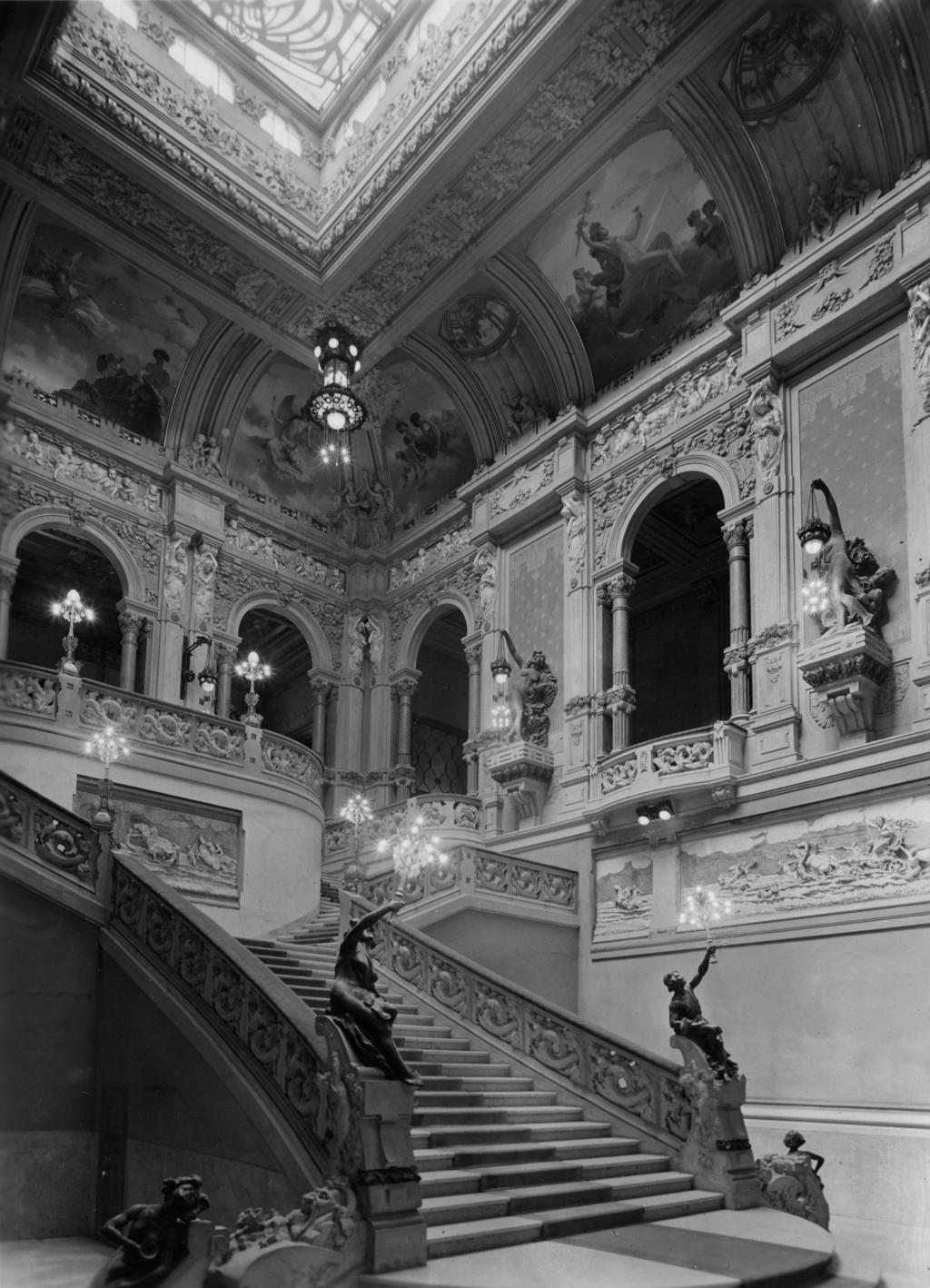 Scalone Casinò San Pellegrino Terme · Historify