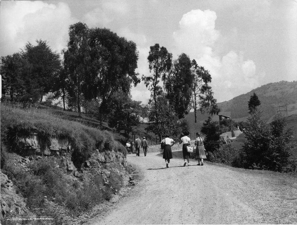 Passeggiata A Selvino · Historify