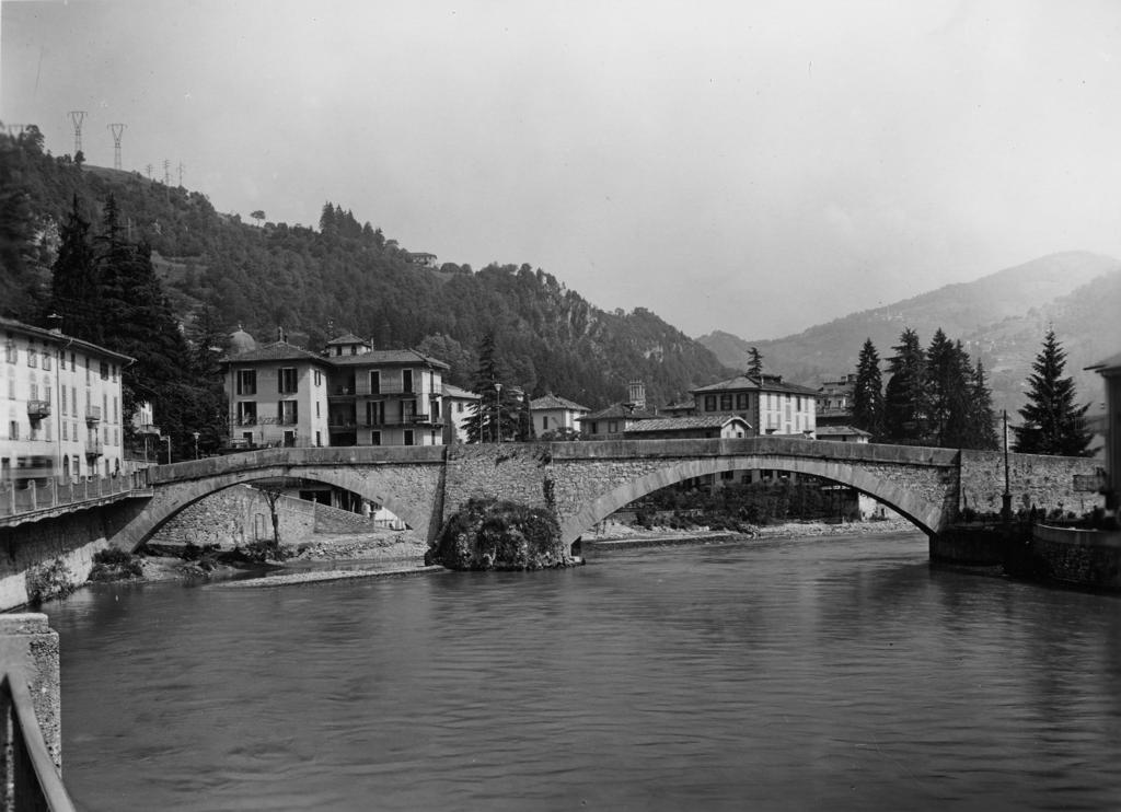 Ponte San Pellegrino Terme · Historify