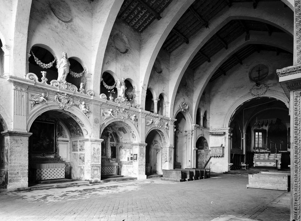 Interno Chiesa · Historify