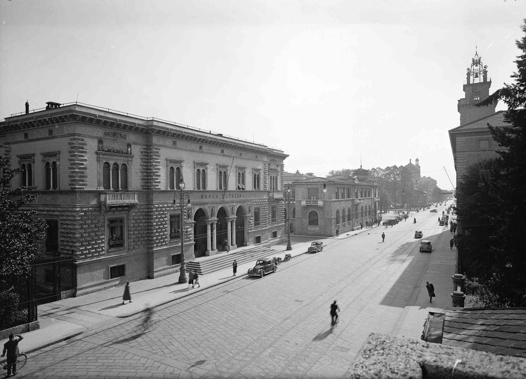 Viale Roma · Historify