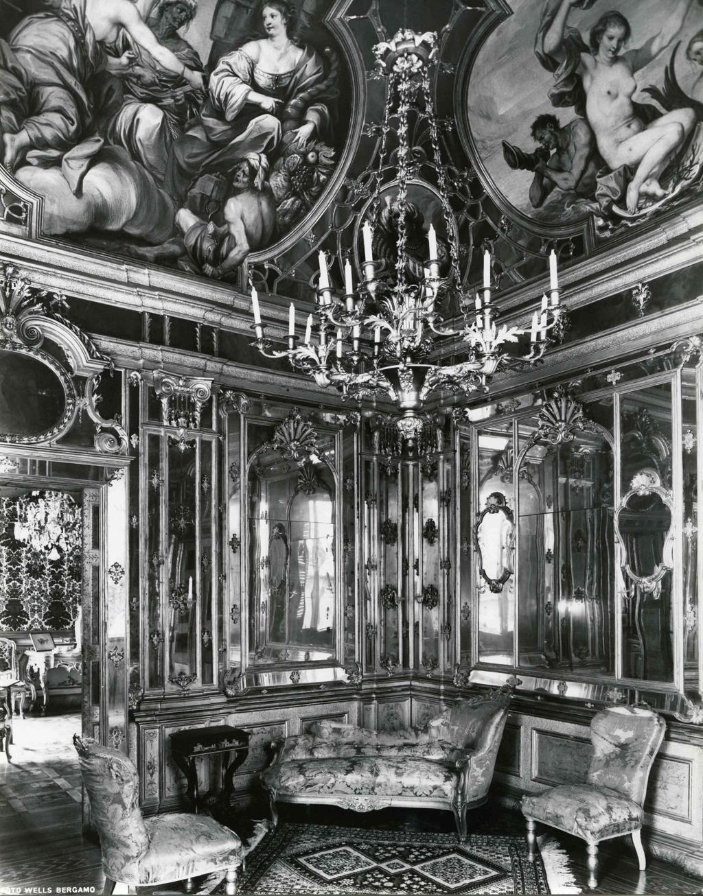 Salottino Degli Specchi, Palazzo Terzi · Historify