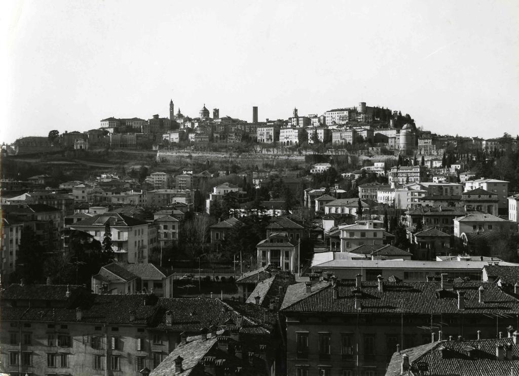 Veduta Di Città Alta · Historify