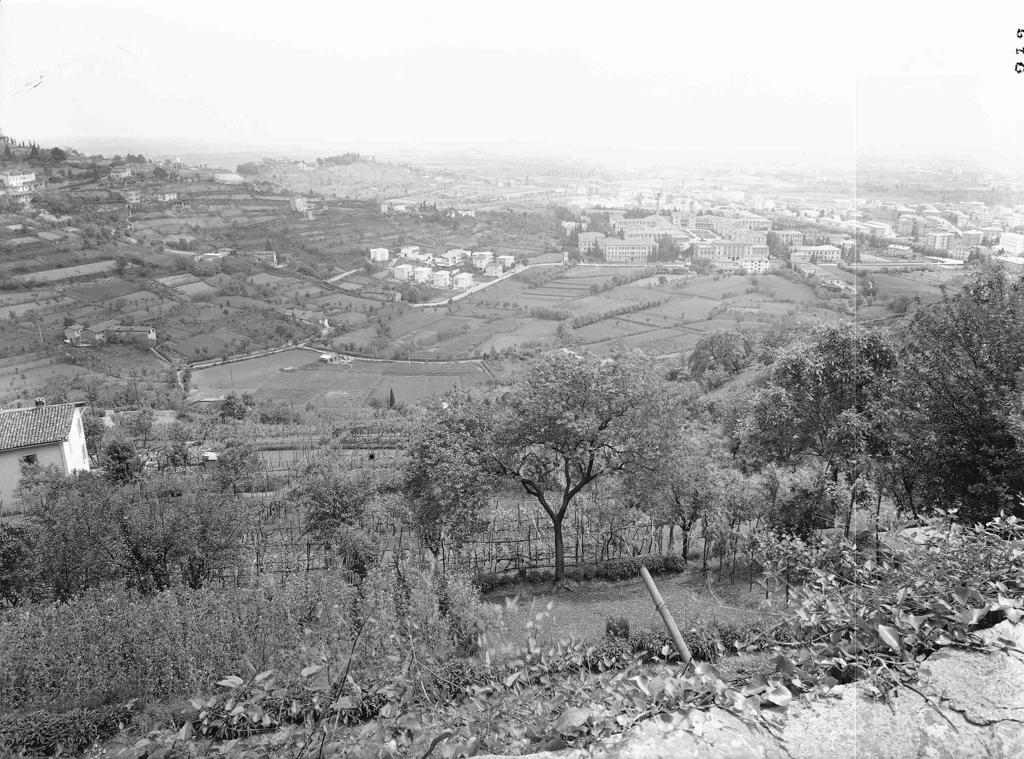 Vista Sui Campi · Historify