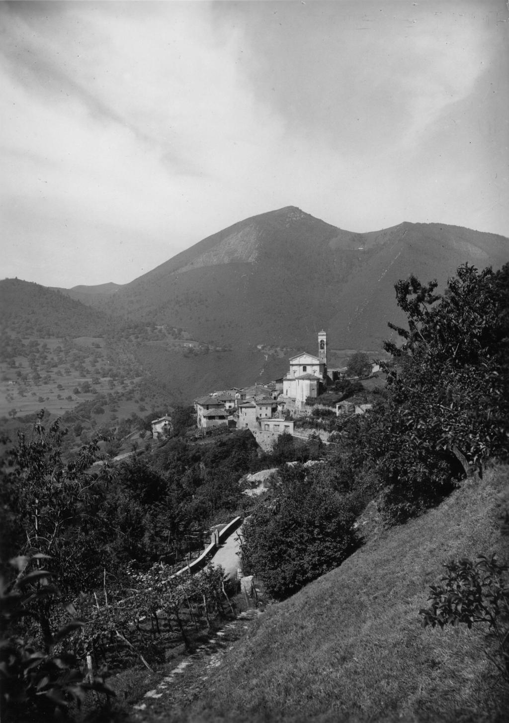 Vista su Vigolo · Historify