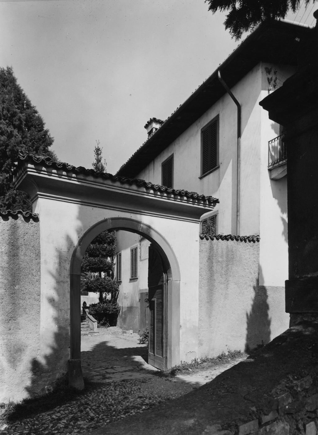 Sotto Il Monte · Historify