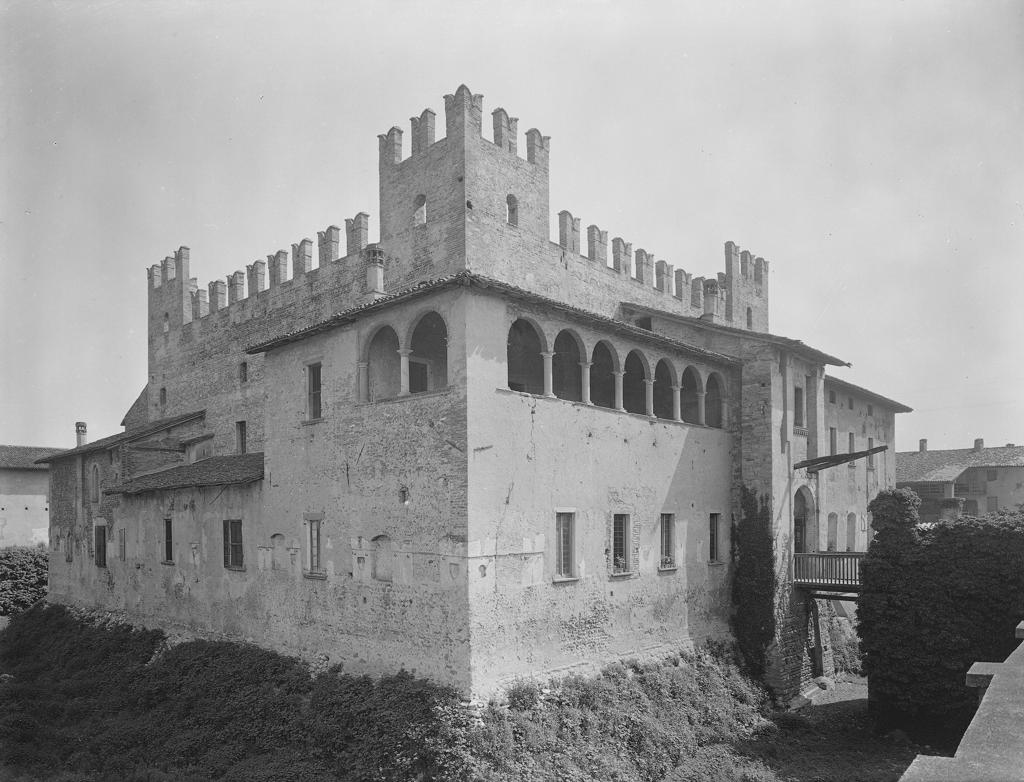 Castello Malpaga · Historify