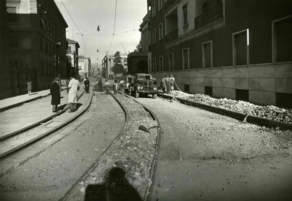 Via Tasca · Historify