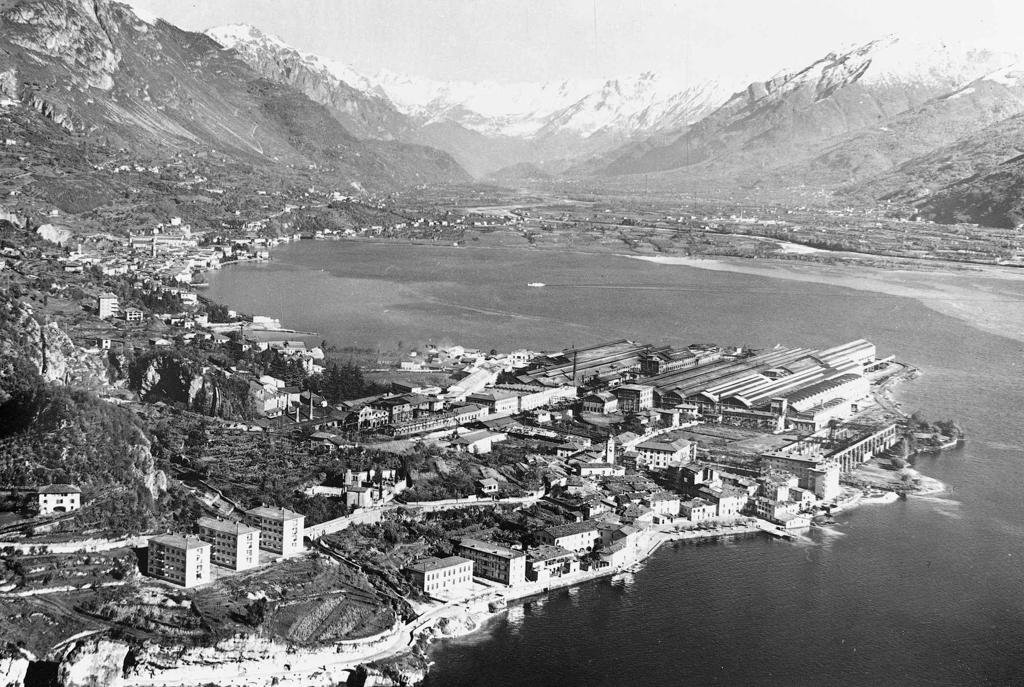 Vista aerea di Lovere · Historify
