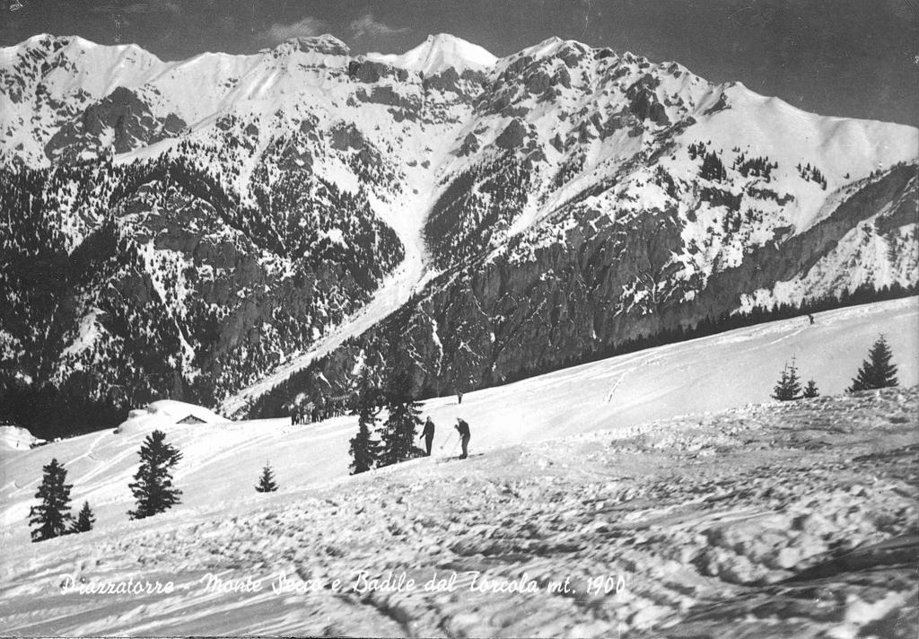Montagne Innevate · Historify