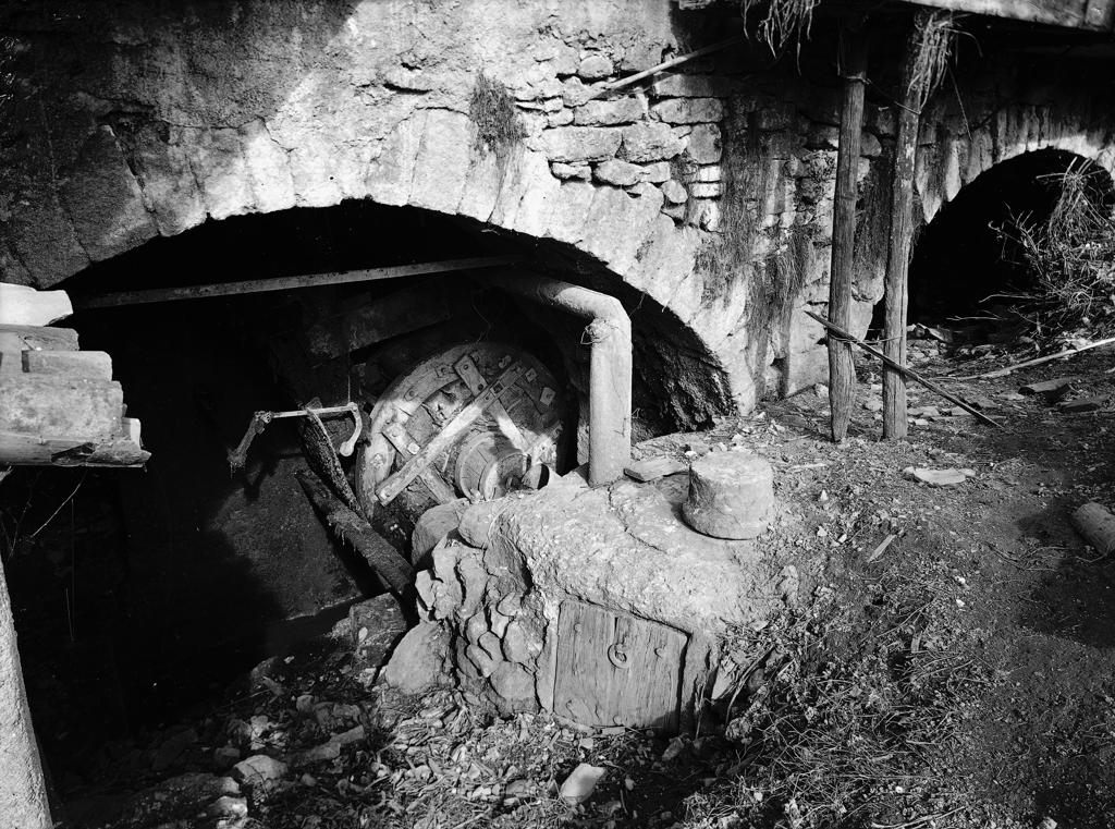 Interno Deposito · Historify