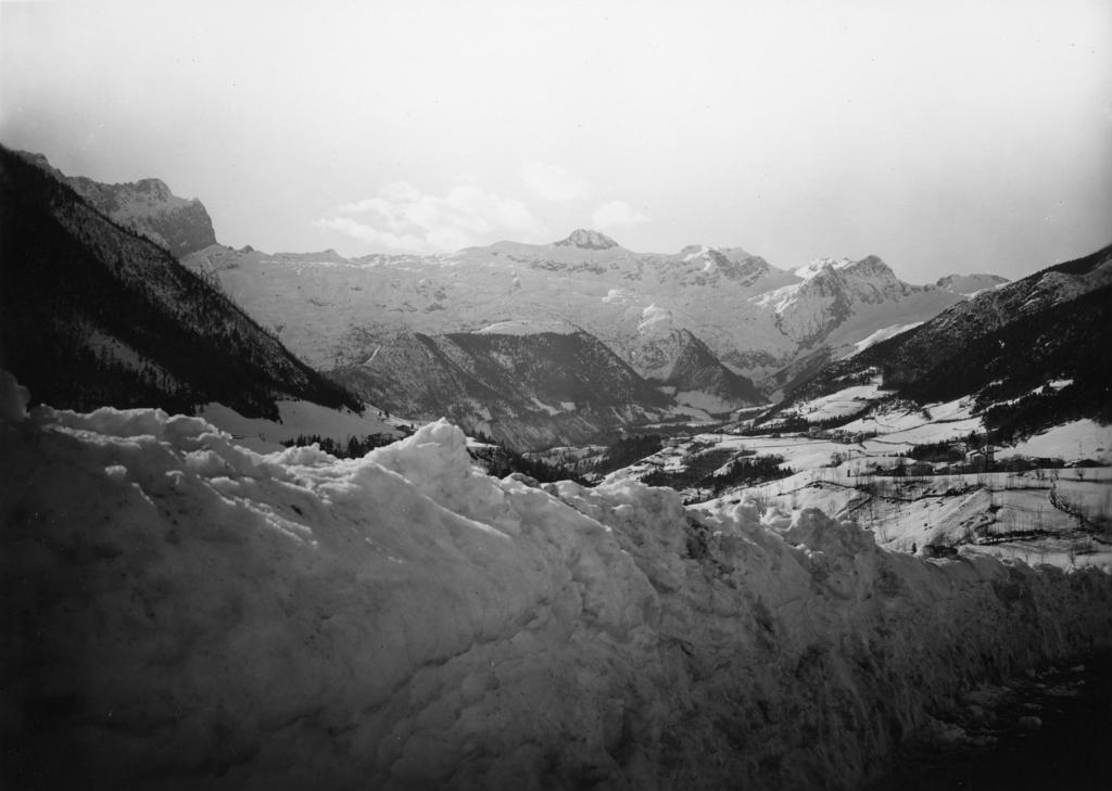 Montagne Di Neve · Historify