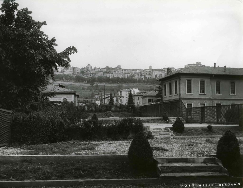 Vista Di Città Alta · Historify