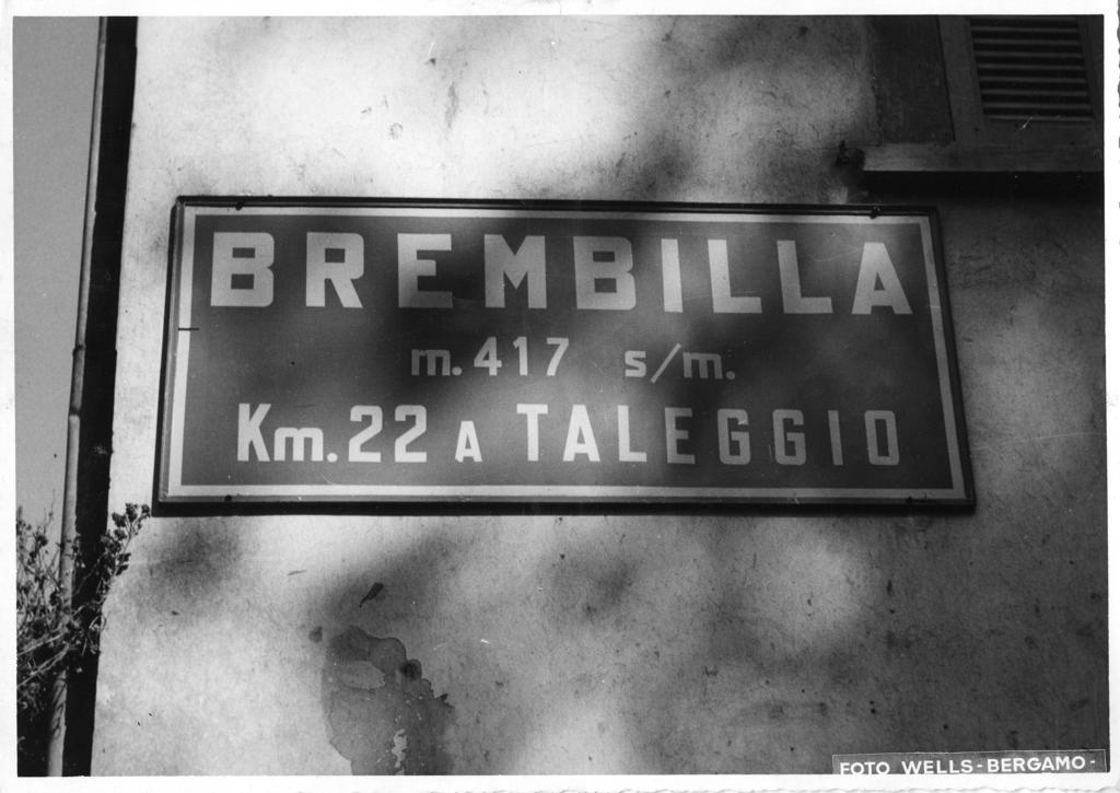 Insegna Del Comune Di Brembilla · Historify