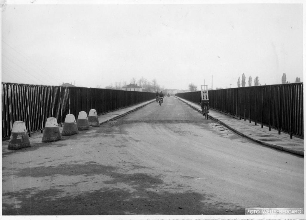 Ponte a Calusco d'Adda · Historify