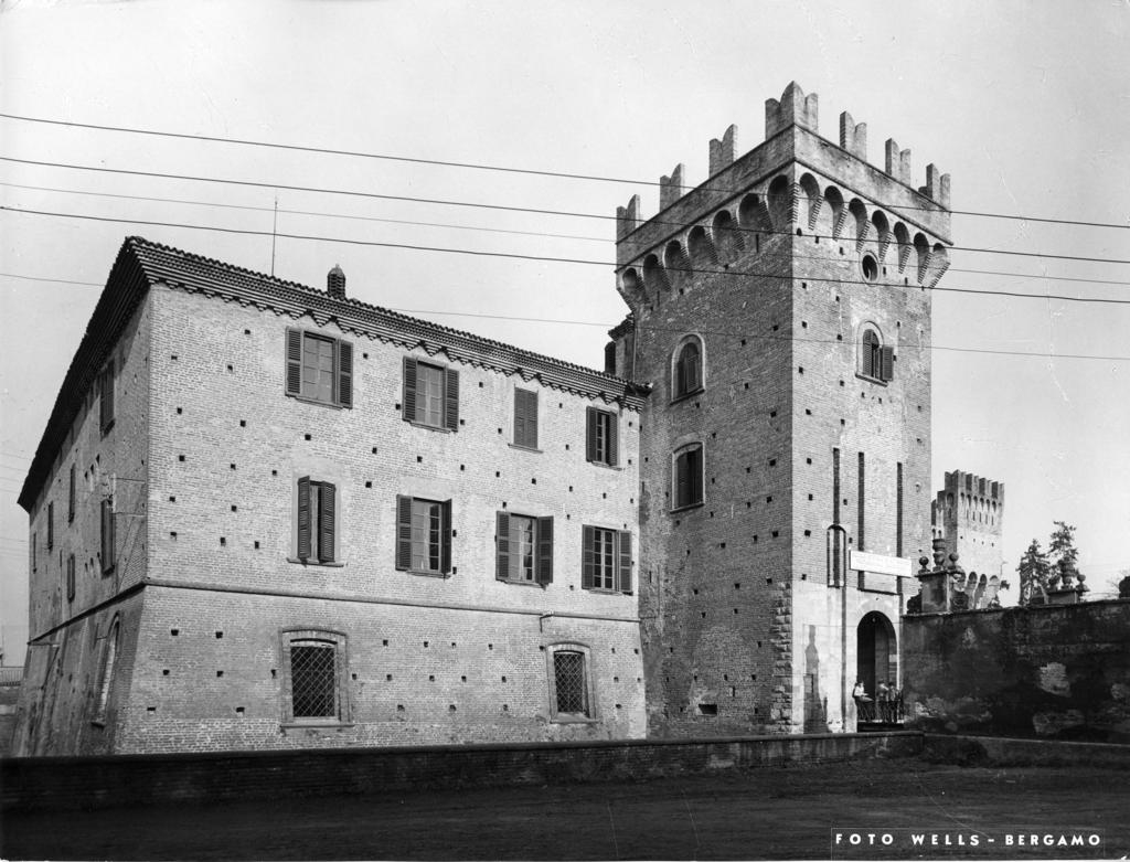 Castello Di Urgnano · Historify