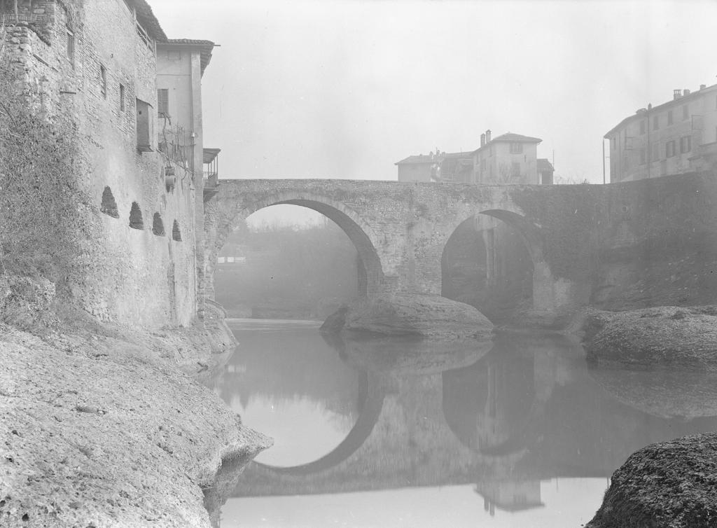 Riflesso del Ponte Vecchio · Historify